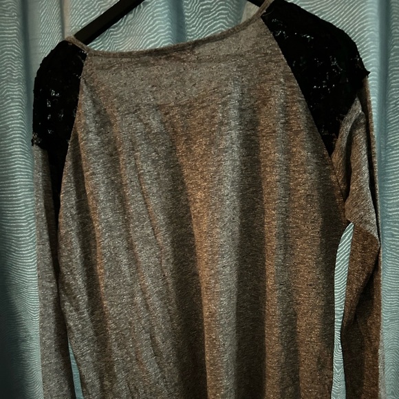 Umgee Black Lace Long Sleeve Top XL - casual with a touch of class- new or like - Picture 7 of 7